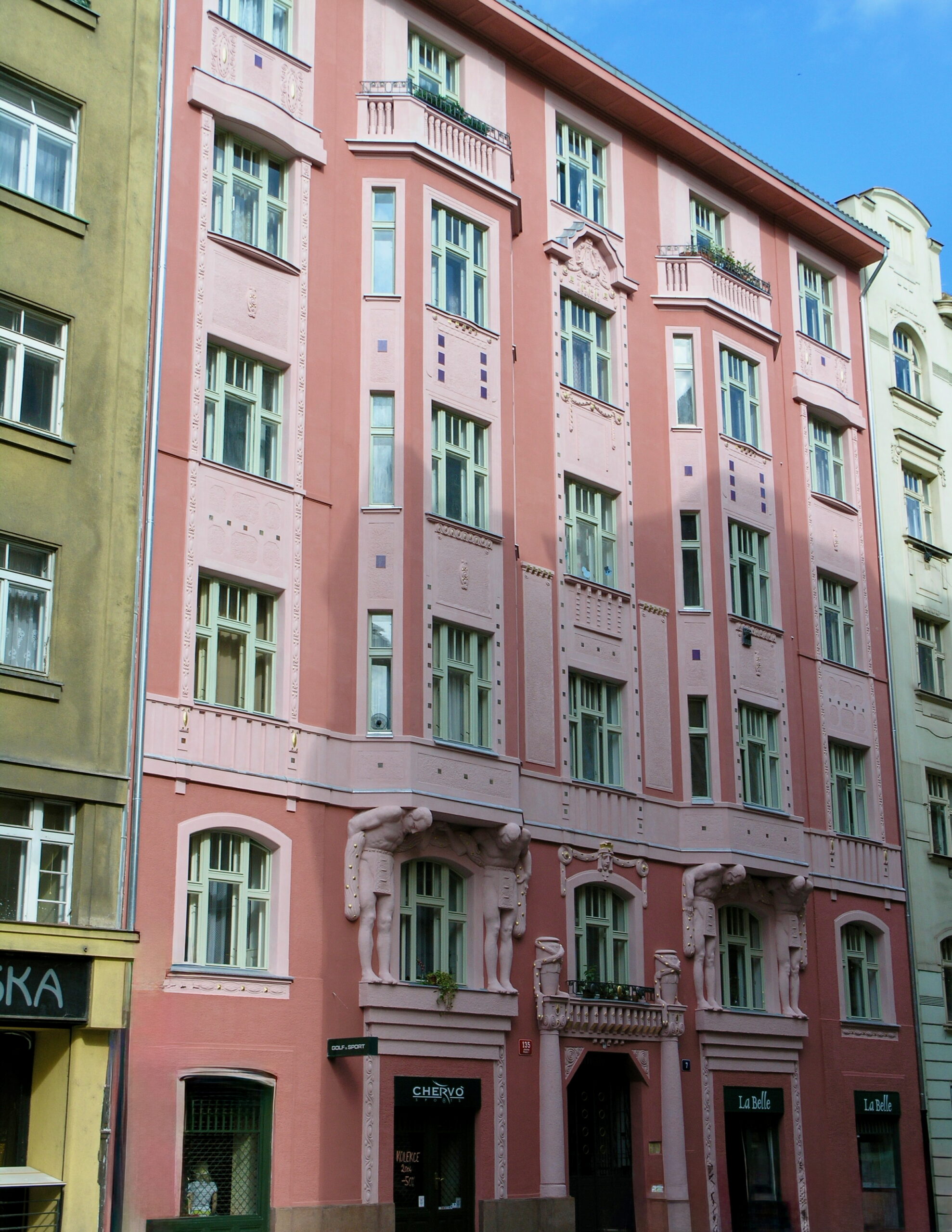 Realizace fasády Elišky Krásnohorské, Praha